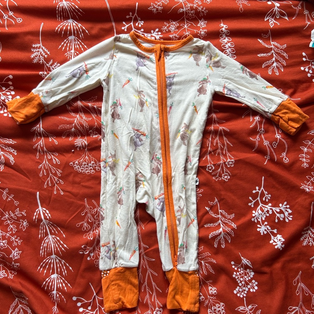 Free Birdees convertible buttery soft bamboo footie 0-3M